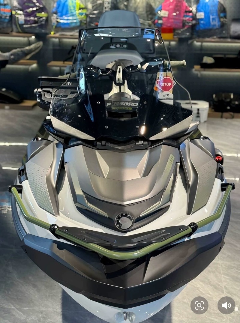 Moto d'acqua BRP 25 Pinnacle E - Jetski Fishing Equipment recensione e prezzo